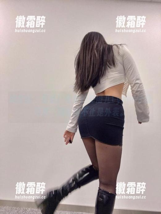 微密圈 - 超值！免费的禅雨儿Lynne长腿写真，腿长得不止是外表。