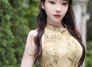 秀人网 - 没有虚华的滤镜，九月生空姐，图片也敢直面人生。