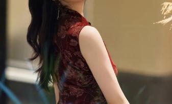 秀人网 - 比基尼图集：伊丽莎有点白教你如何把海滩变成T台！