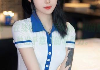 秀人网 - 在线收藏：周琰琳LIN的脚，有一种出乎意料的吸引力。