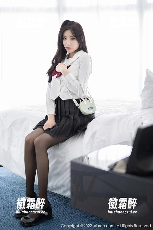 秀人网-大美媚京 秀人网 - 这腿,真该挂在图库展览:大美媚京的私家珍藏!