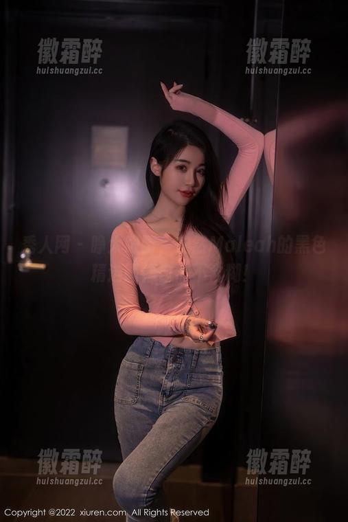 秀人网 - 睁大眼睛，安然Maleah的黑色精选画像自然不含糊！
