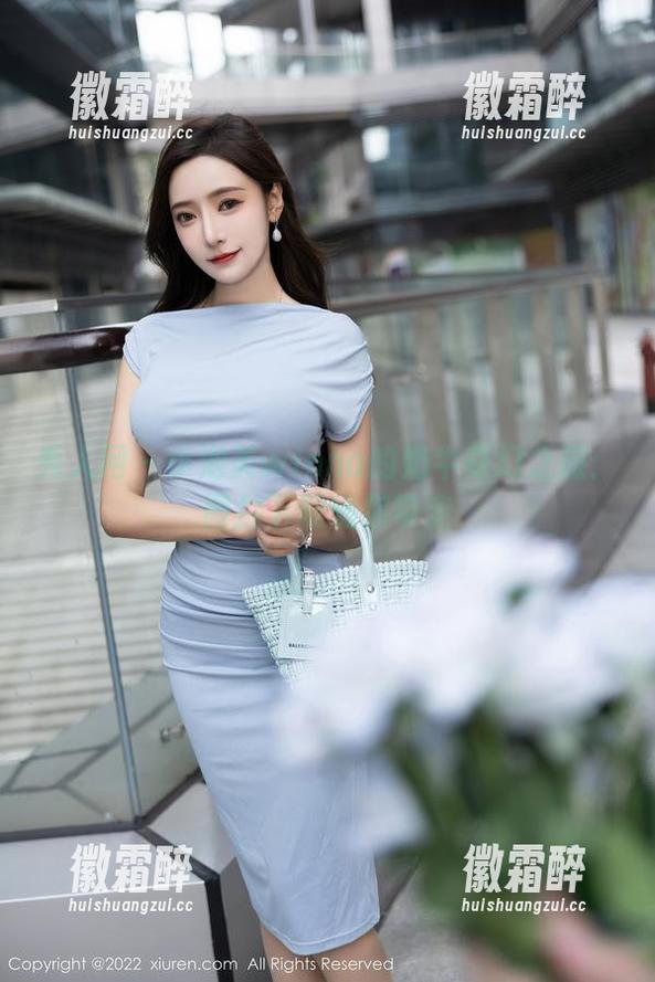 秀人网 - 小泡芙winna的奶牛奇幻之旅：图片下载随你带走
