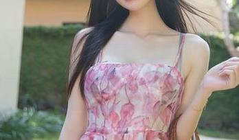 秀人网 - 小雨baby与温柔的图片合集，感觉每一张都像是在低语呢，咳咳。