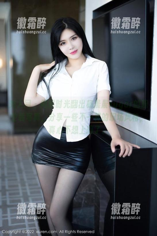 秀人网-杨晨晨sugar 秀人网 - 闲暇时光翻出杨晨晨sugar的职业装写真,分享一些不一样的职场风格,真心不想上班了。