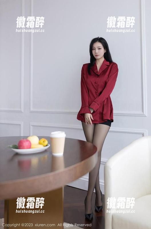 秀人网 - 一块拼图：王馨瑶Yanni的自拍图包、全精选，让我悄悄流连。