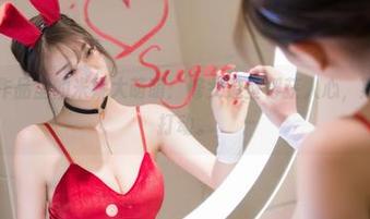 秀人网 - 作品里的米妮大萌萌：修女造型俘获人心，期待继续被打动。