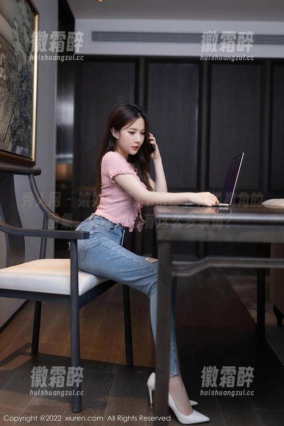 秀人网 - 嫉妒！糯米nm秘书另类视角的图集，作品怎会有这么多表情？