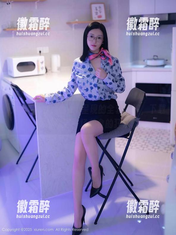 秀人网 - 鱼尾fish呈现的全套厨娘，下载之后恍若一场美食的狂欢。