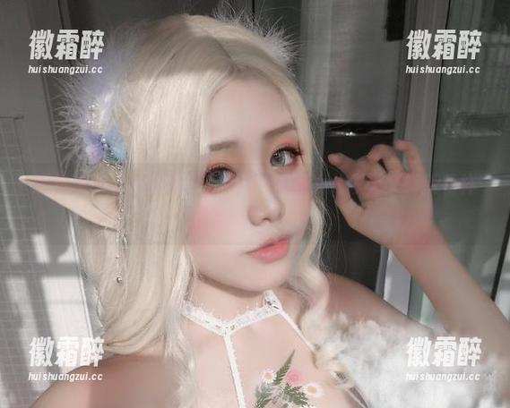 图包里的水手服福利，芊川一笑MNK今天又有新花样！