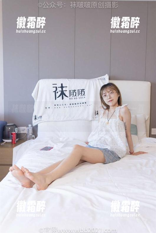 袜啵啵 - 短黑丝+稚予，这组合让我一直在反复看，每张都想咽口水