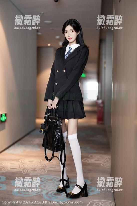 语画界 - 杨紫嫣的御姐分享，每一张都像是在跟你说：快来加入我的俱乐部！