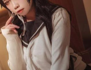 从眼镜看到未来！贞子蜜桃的图库精选，点亮你的日常