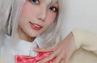 “透明”：迷失人形QUQ的最新写真集，偶尔也能看到影子哦