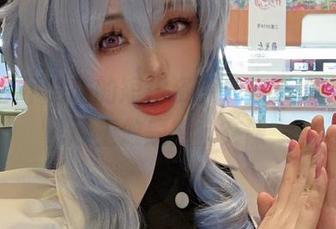 阿九从不咕咕的短裙资源，一不小心数学课上做题变社交课