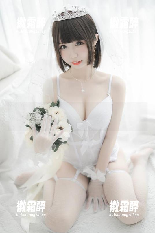 香川澪的私房运动写真——虽然她可能只是做了几个拉伸…照片可真好看呀！