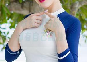 魅妍社 - 在黄歆苑的图册中，每一帧自拍都有自己的独白