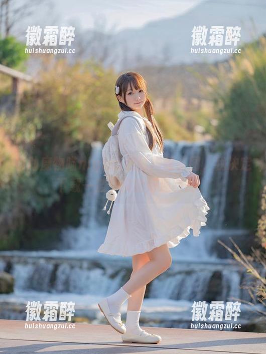 借助魔物喵nigisa的体操服美图，我决定下载一波，没啥好遏制的。