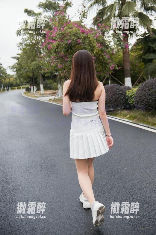 魔镜街拍 - 艾小青的美图，漫展引发讨论，不下载点不太科学吧？
